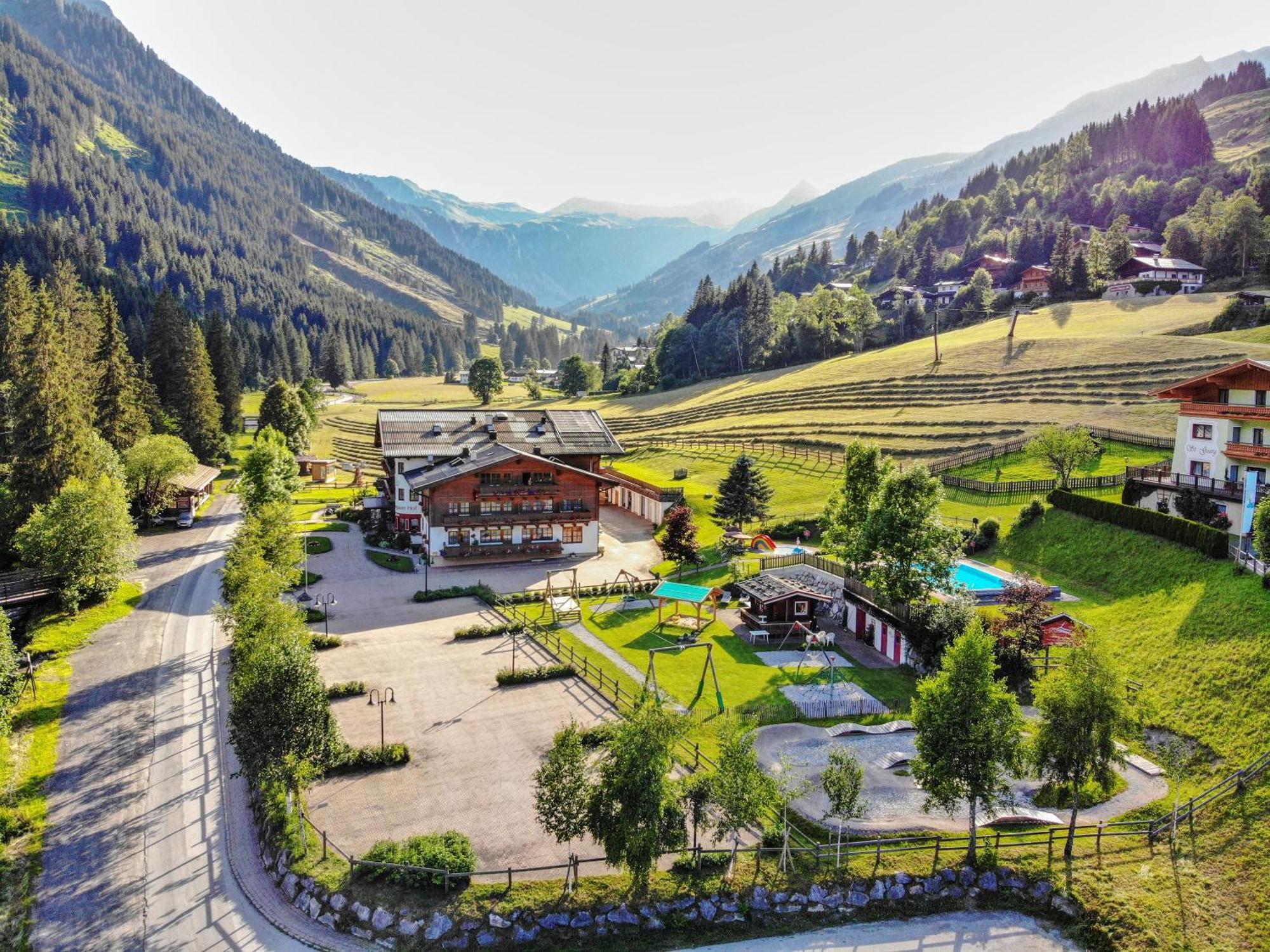 Familienhotel Lengauer Hof Saalbach-Hinterglemm Dış mekan fotoğraf